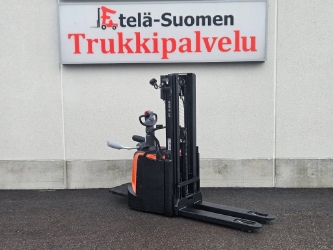 Toyota SPE120 L pinoamisvaunu