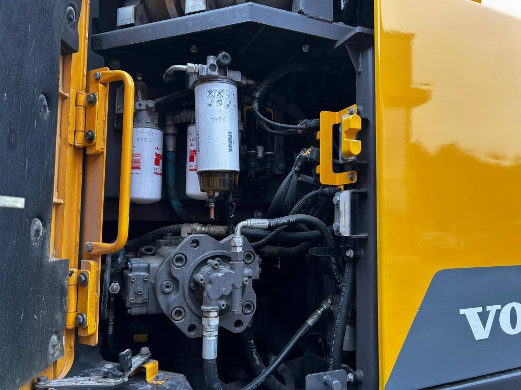 Volvo ECR 235 E / MYYTY , SOLD kuva 14