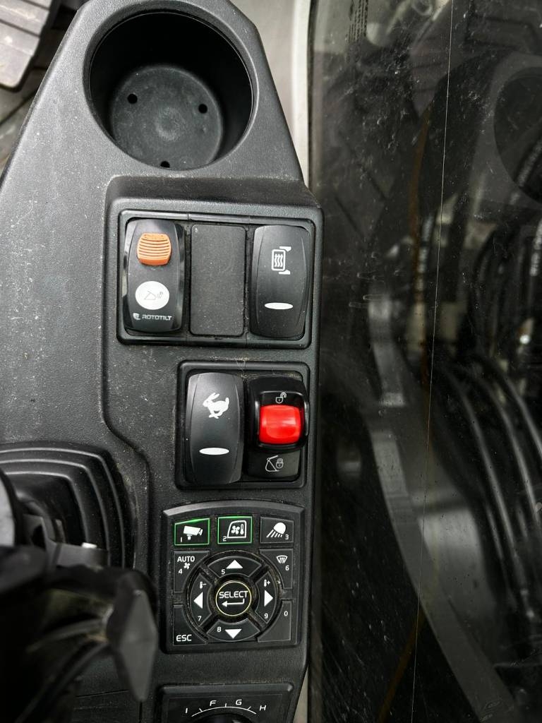Volvo ECR 235 E / MYYTY , SOLD kuva 31