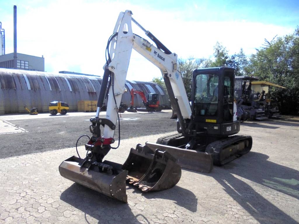 Mini-pelle Bobcat E 50 — occasion 2012, 4 640 h