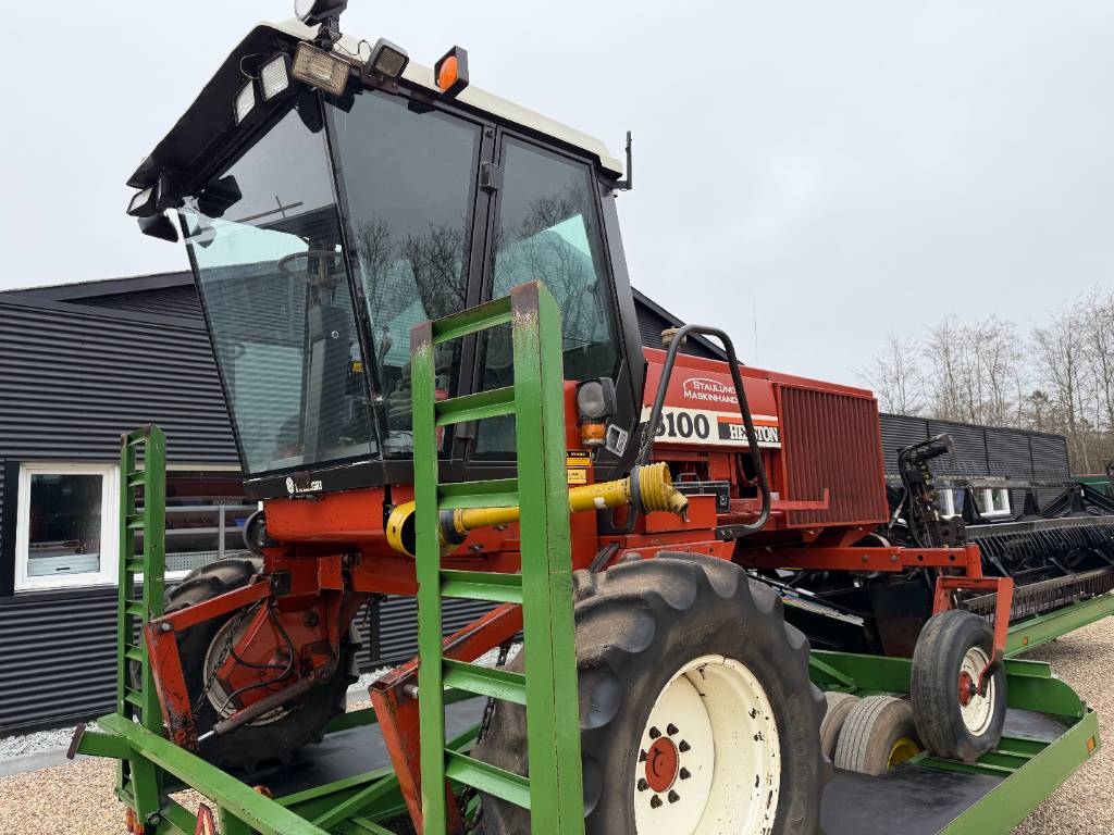 Hesston 8100