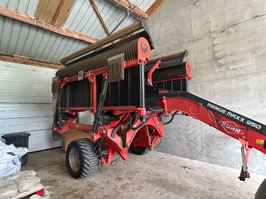 Kuhn MERGE MAXX 950