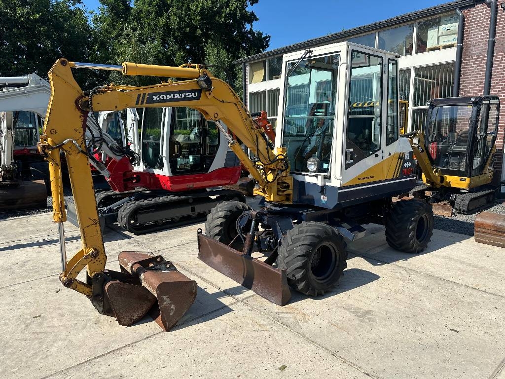Komatsu PW30
