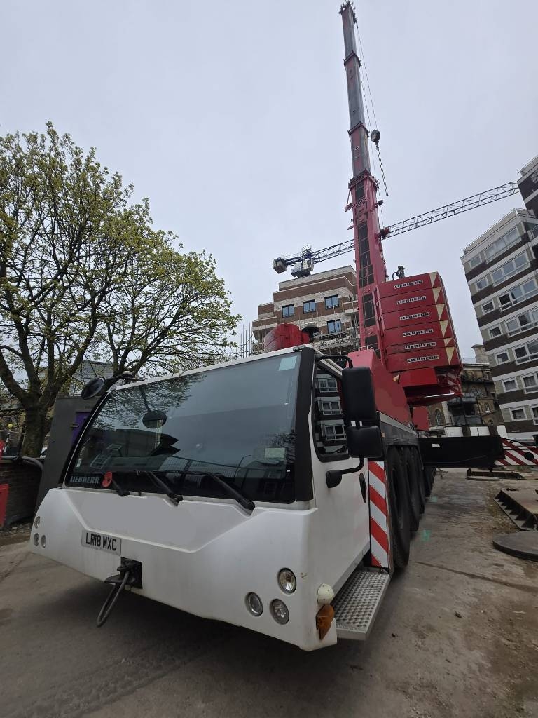 Liebherr LTM 1450-8.1