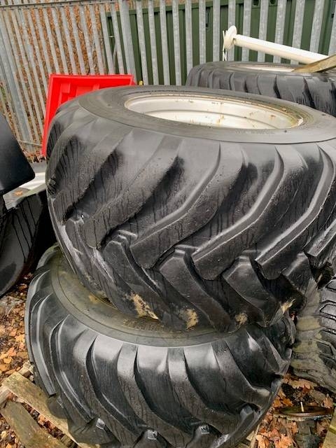 Alliance 4 X 700/50-22.5 WHEELS & TYRES