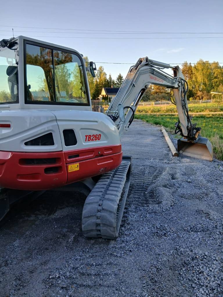 Takeuchi TB260