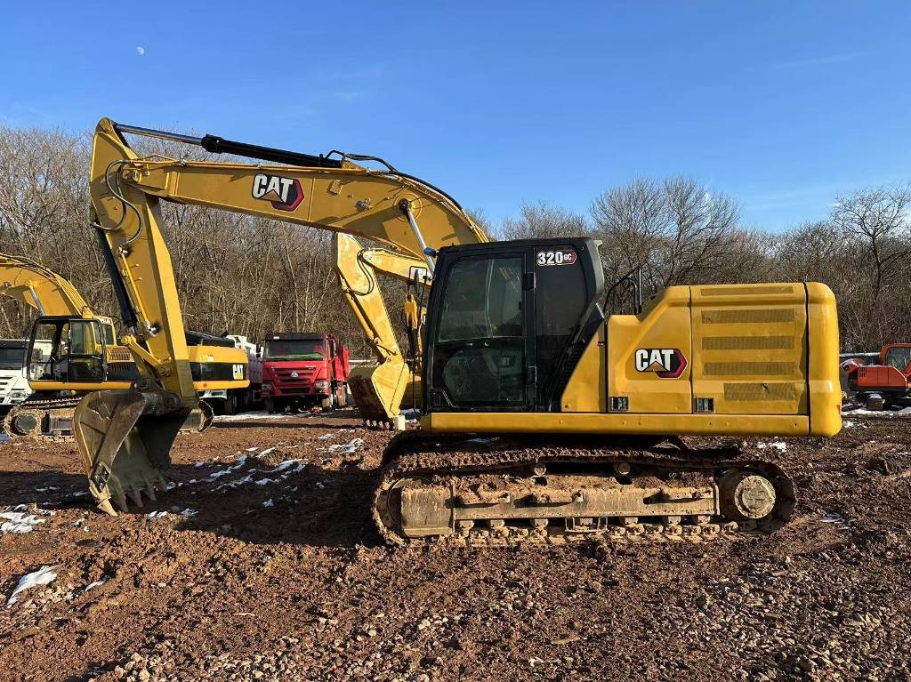 Pelle sur chenilles Caterpillar 320 GC — occasion 2024, 642 h