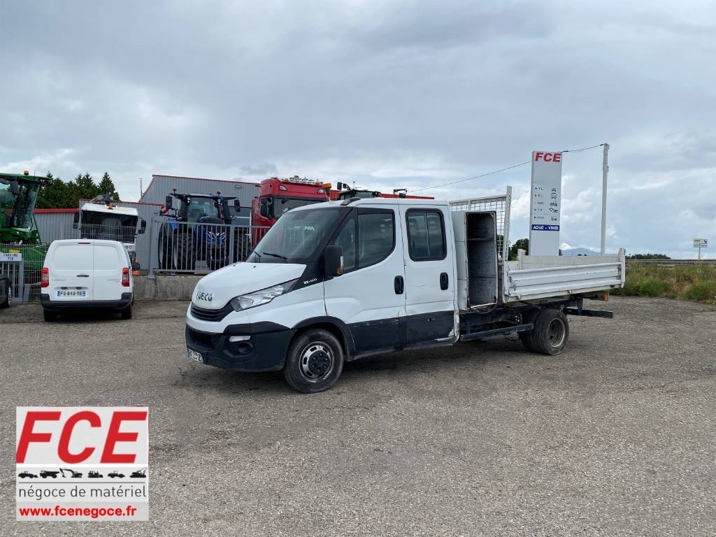 Iveco DAILY 35-140 C14 2.3D/140 / JPM VULCAIN endommagé