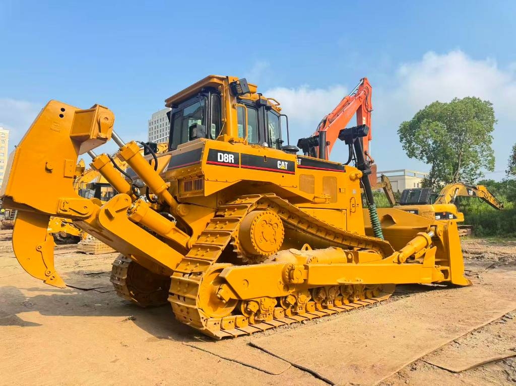 CAT D8R