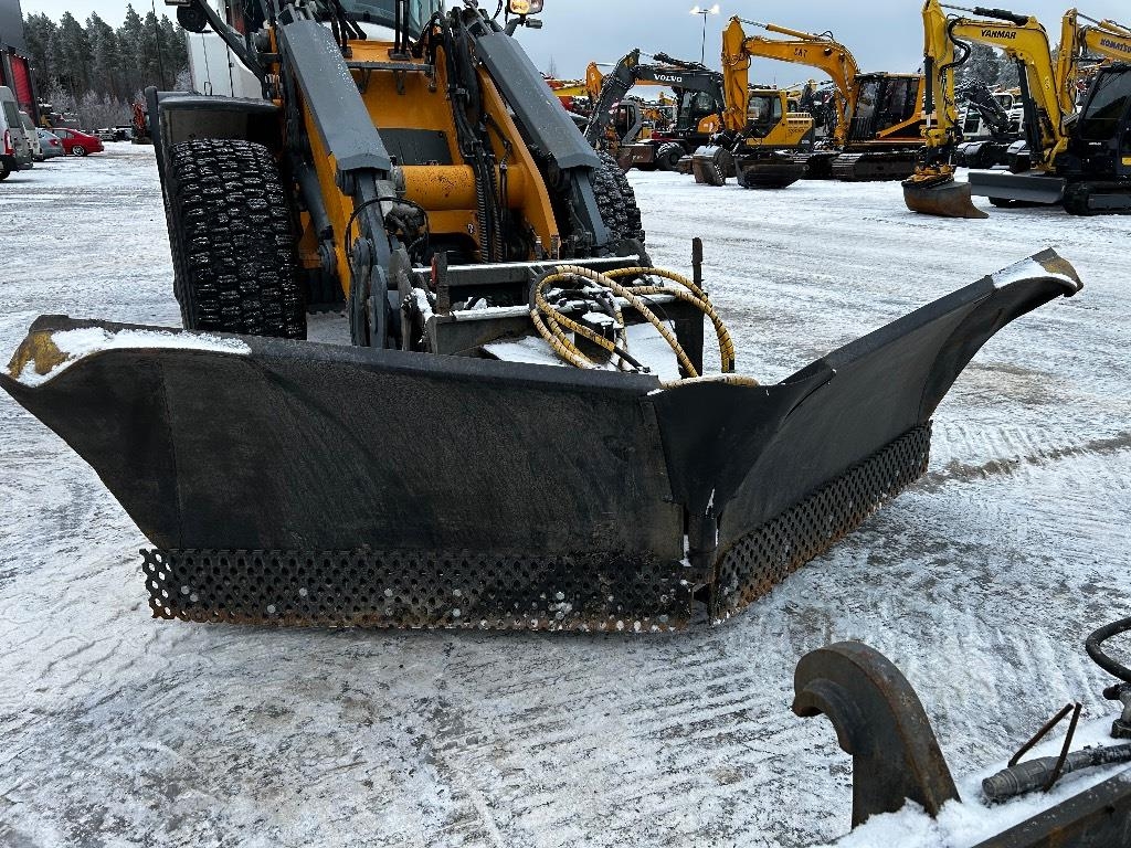 Liebherr 538 Speeder / Aura, kerääväharja, hydepiikit! kuva 15