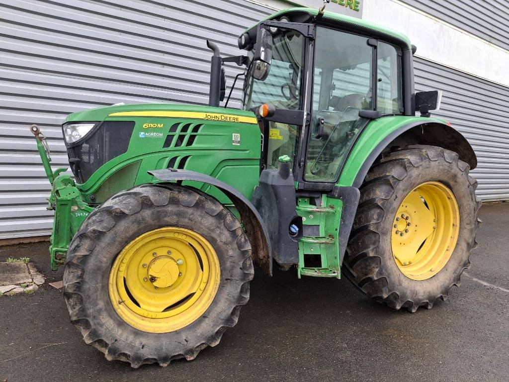 John Deere 6110M