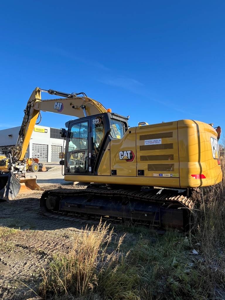 CAT 323