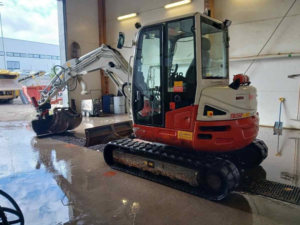 Takeuchi TB 260