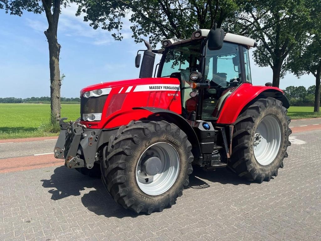 Massey Ferguson 6716S Dyna6