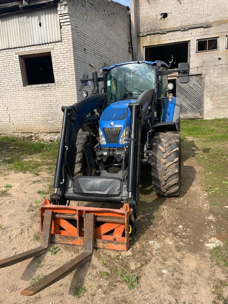 New Holland T 5.95