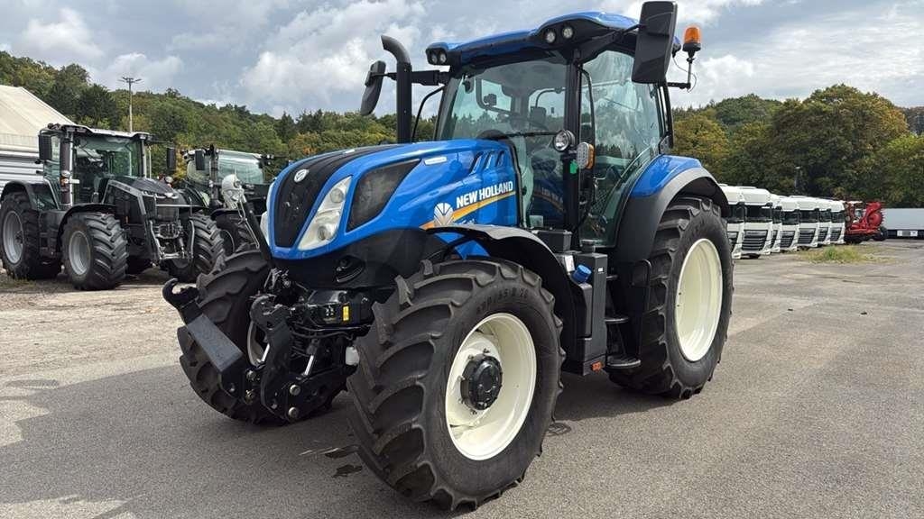 New Holland T6.180 Dynamic Command Tractor