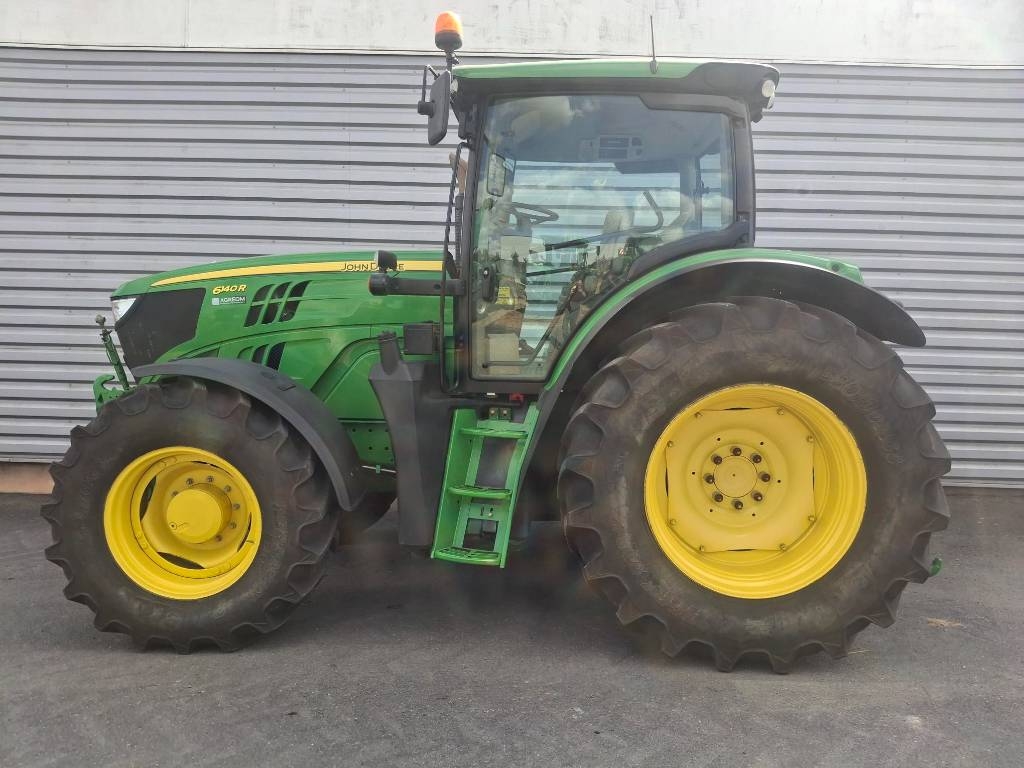 John Deere 6140R