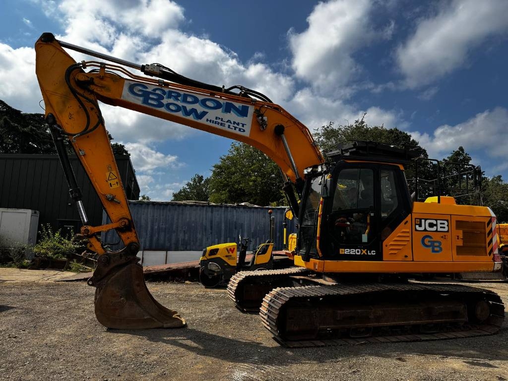 JCB 220 XLC