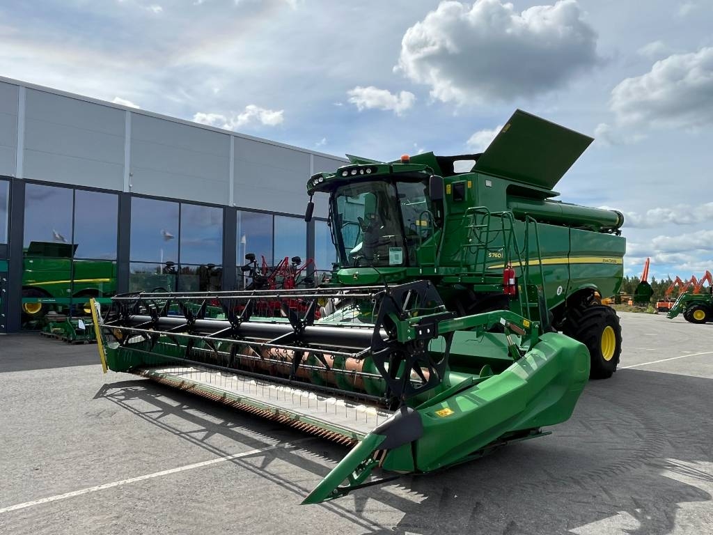 John Deere S760i