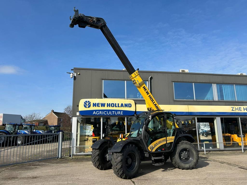 New Holland TH 7.42 Elite