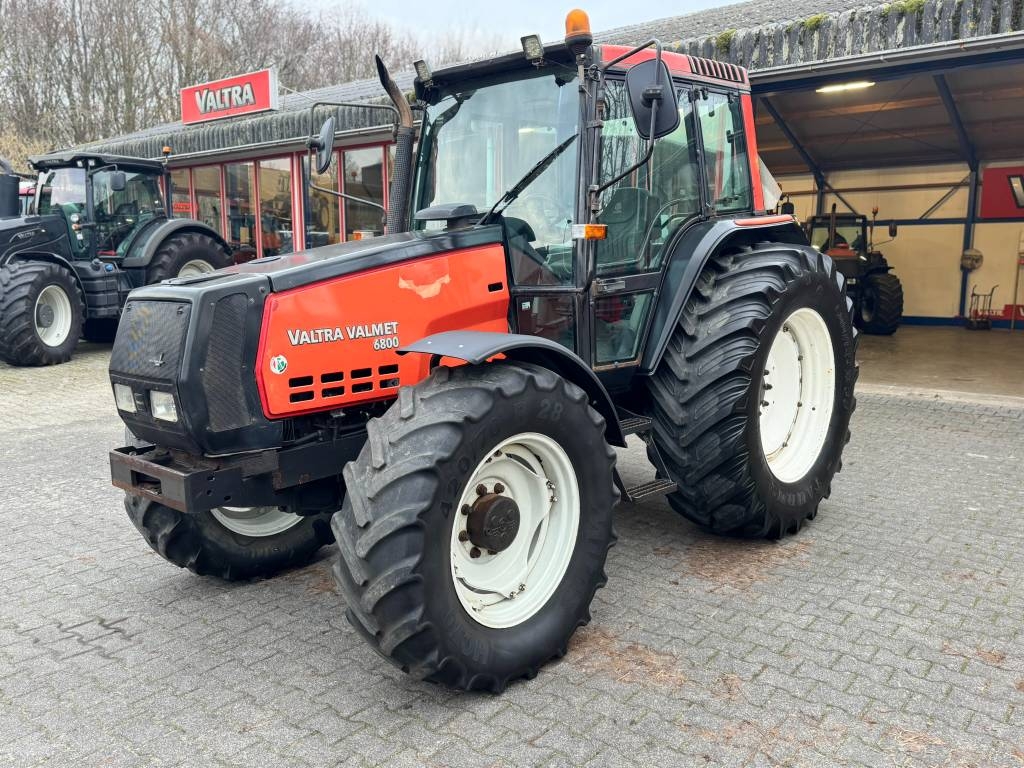 Valtra Valmet 6800