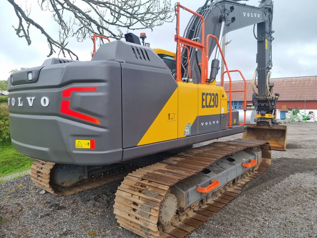Volvo EC 230