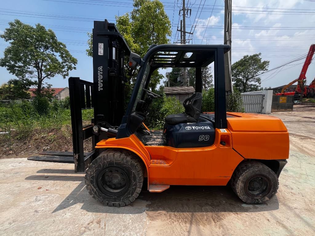 Chariot télescopique Toyota 50 — occasion 2024, 328 h