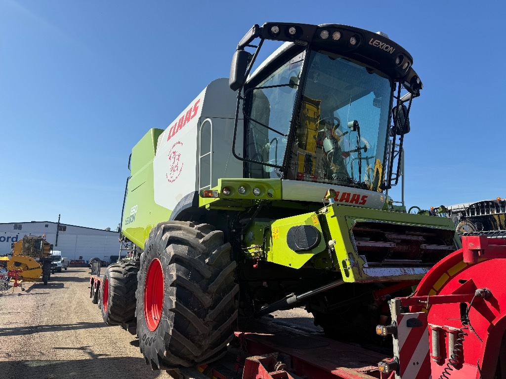 CLAAS Lexion 650 25” V750, 3D sållkasse