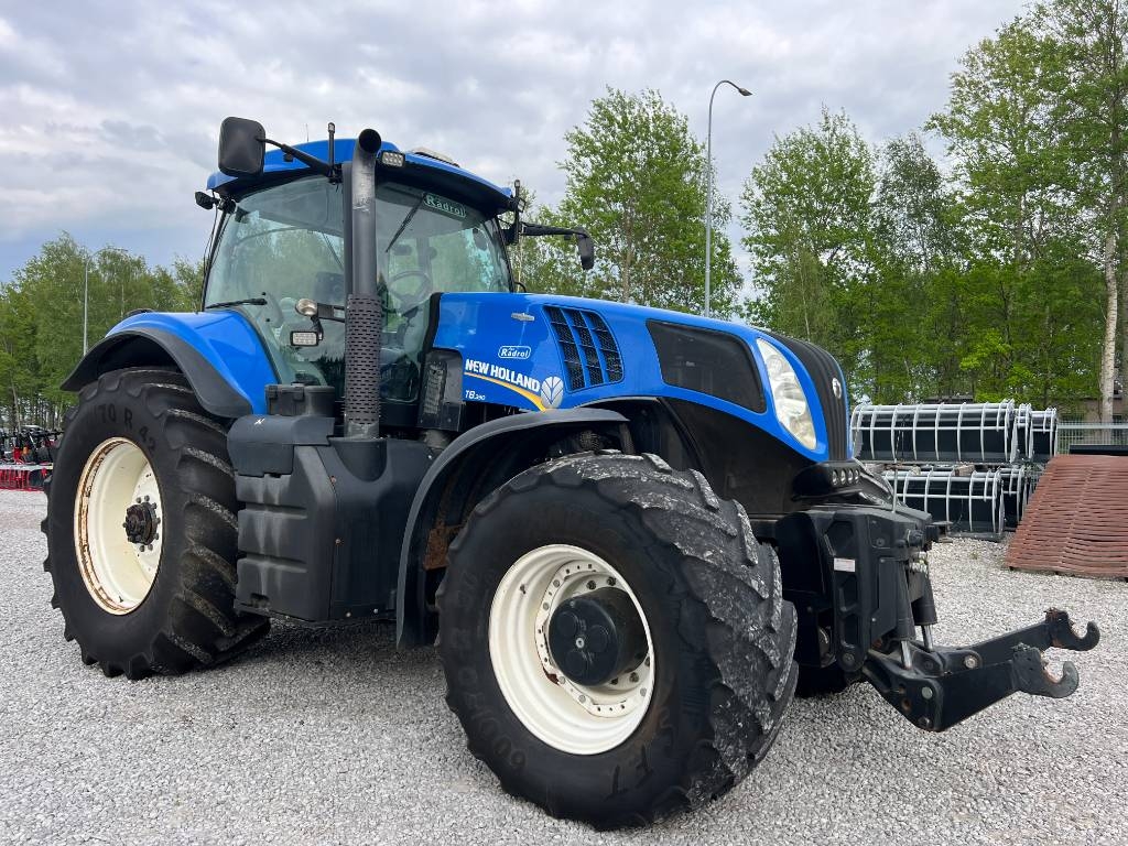 New Holland T 8.390 AC