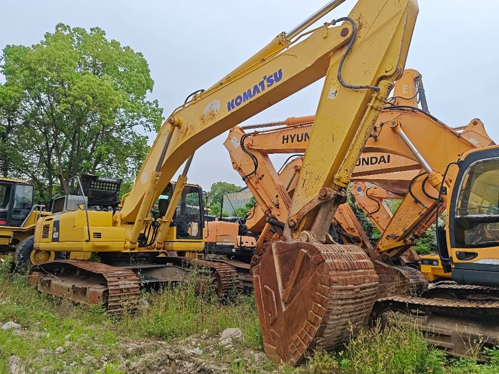 Komatsu PC400-8