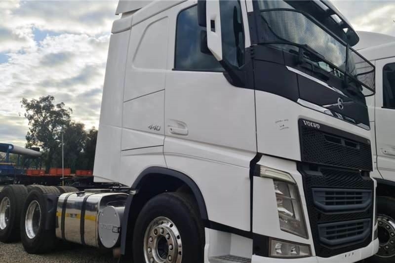 Volvo FH440 6x4 Truck Tractor