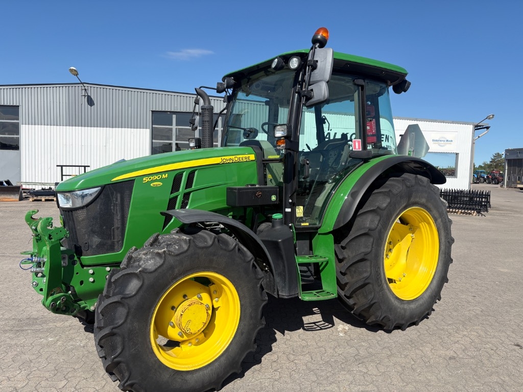 John Deere 5090 M