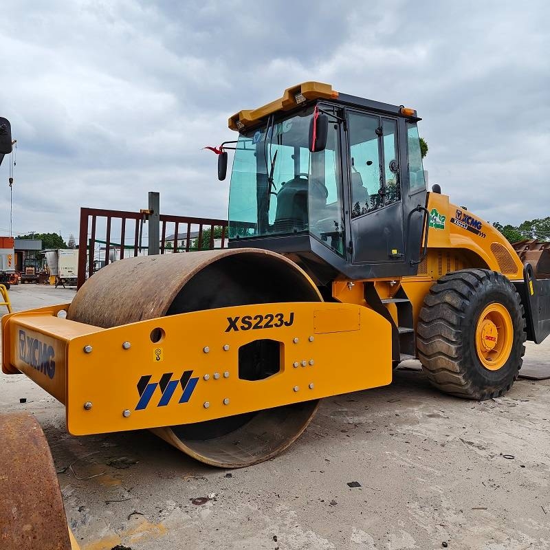 Rouleau monocylindre XCMG XS 203 J — occasion 2025, 380 h