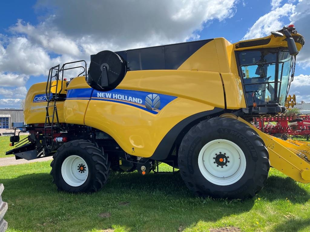 New Holland CX8.70 FS