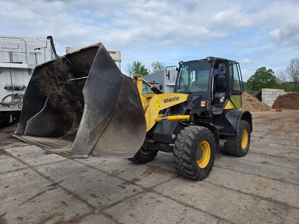Komatsu WA100M-6