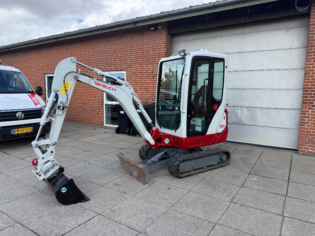 Takeuchi TB 216