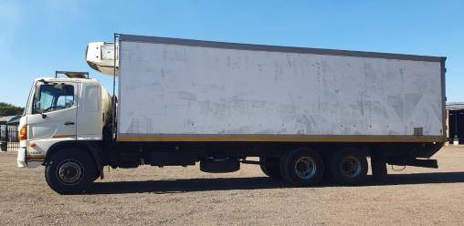 Hino 500