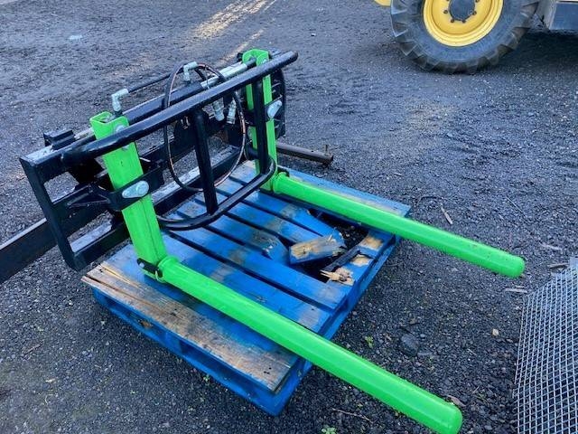 LWC BALE HANDLER