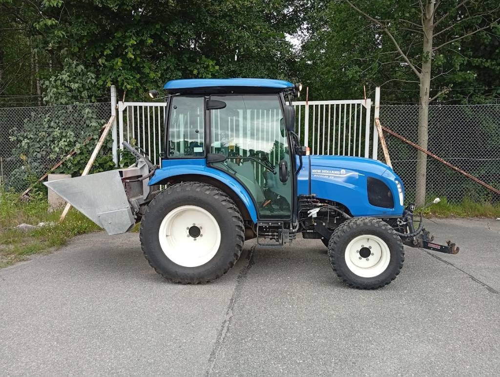 New Holland Boomer 45