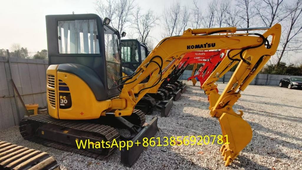 Mini-pelle Komatsu PC 30 MR-3 — occasion 2023, 722 h