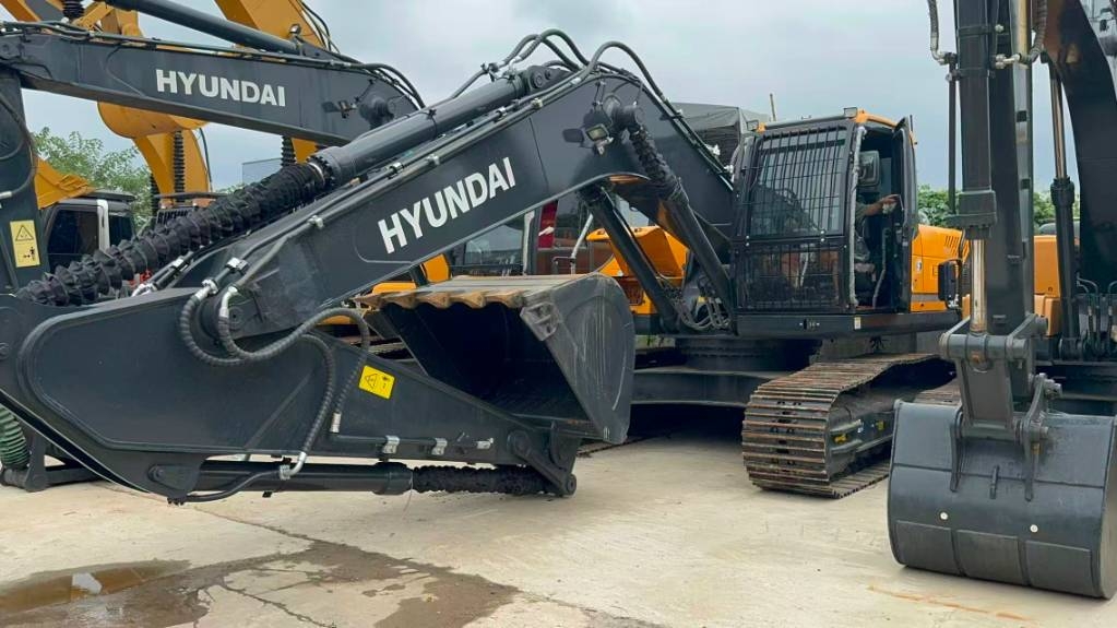Hyundai 305lc
