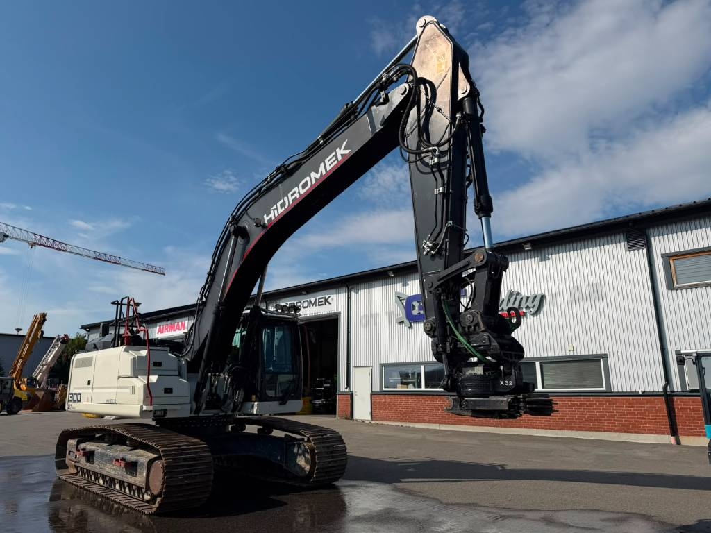 Hidromek HMK 300 LC-4