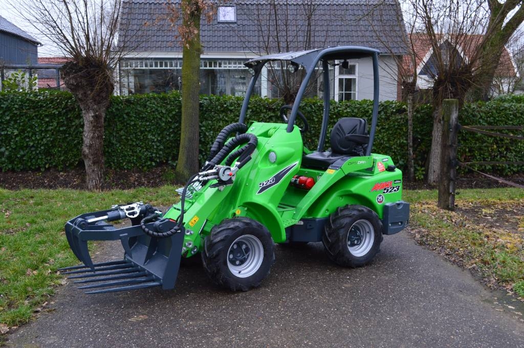 Avant 523 TDL Kniklader/Shovel