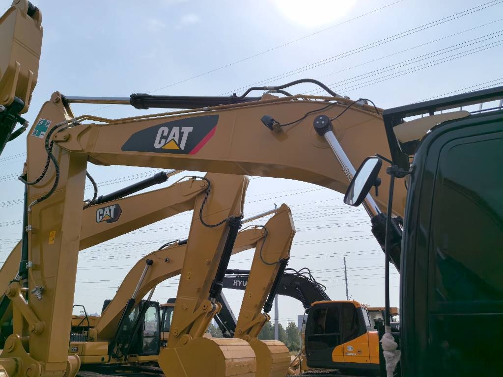 CAT 324 D