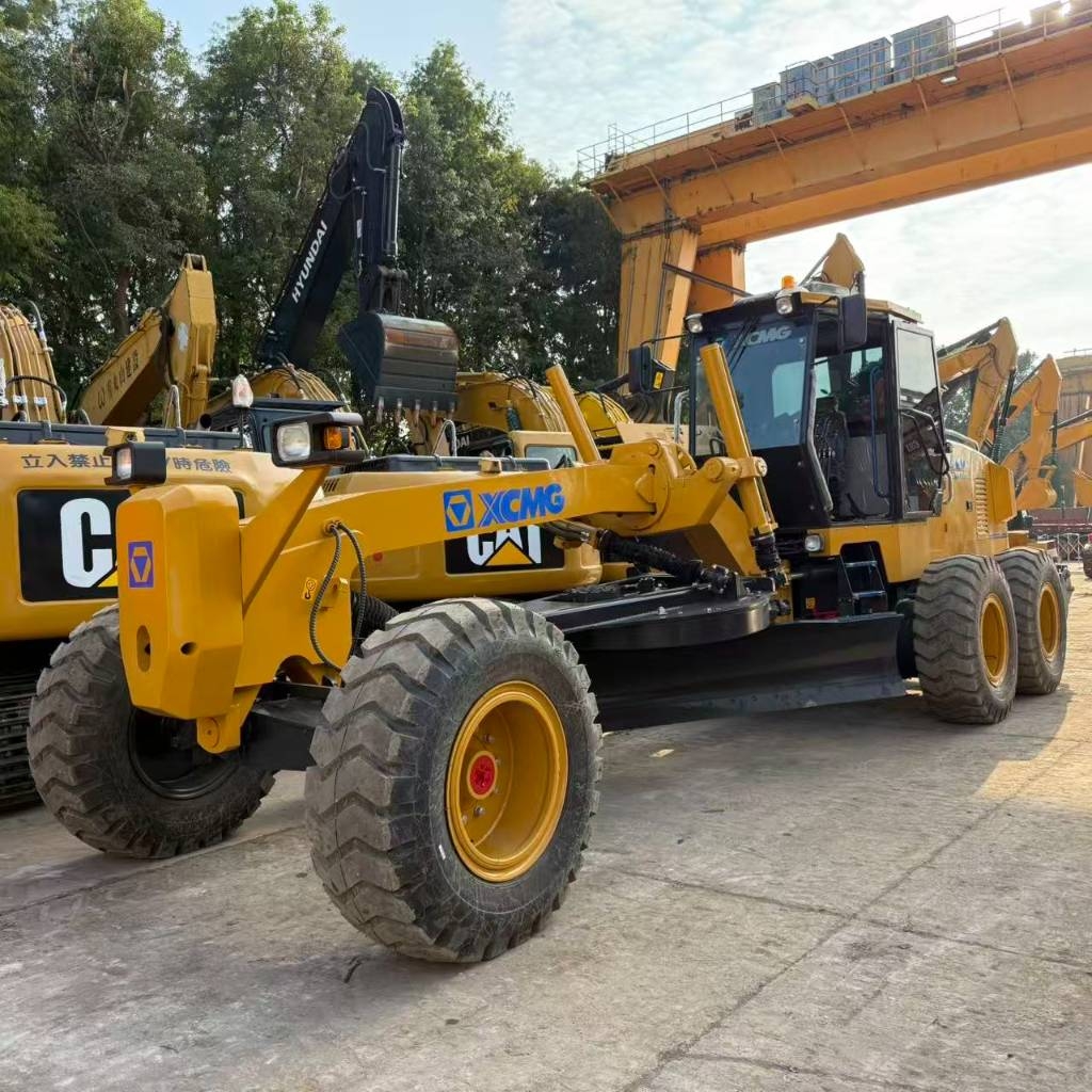 XCMG GR1803