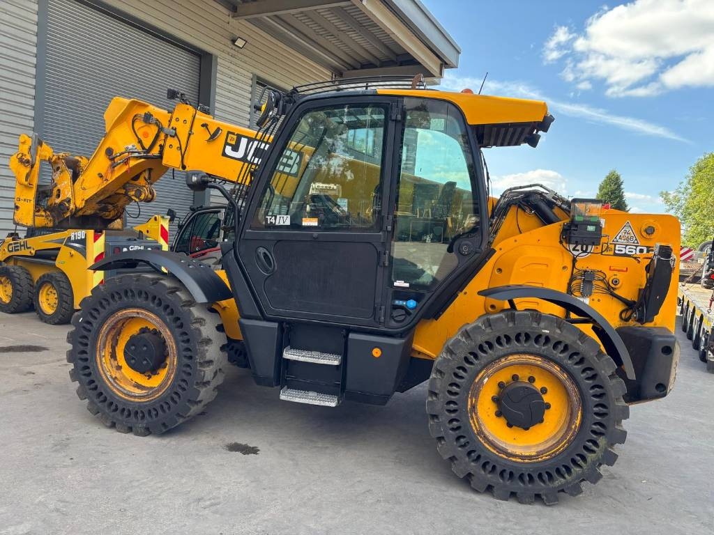 Chariot télescopique JCB 560-80 — occasion 2018, 3 750 h