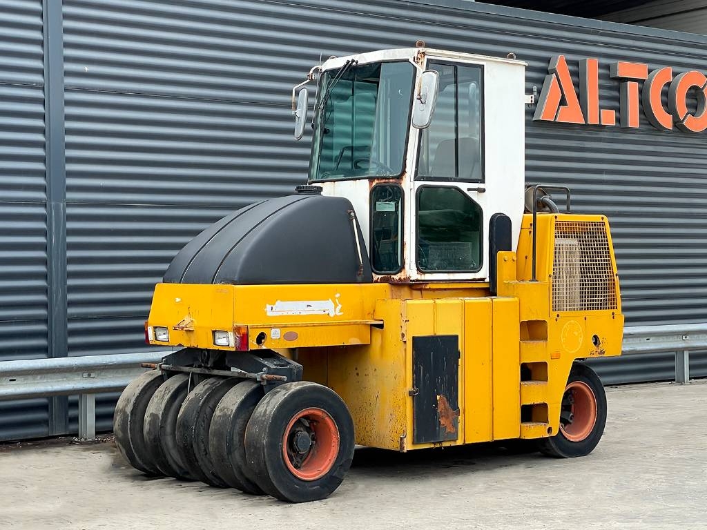 Dynapac CP 142