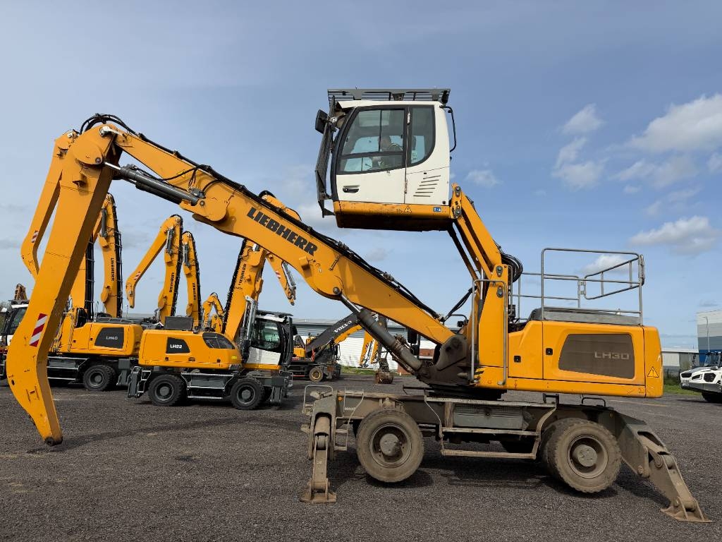 Liebherr LH 30 M