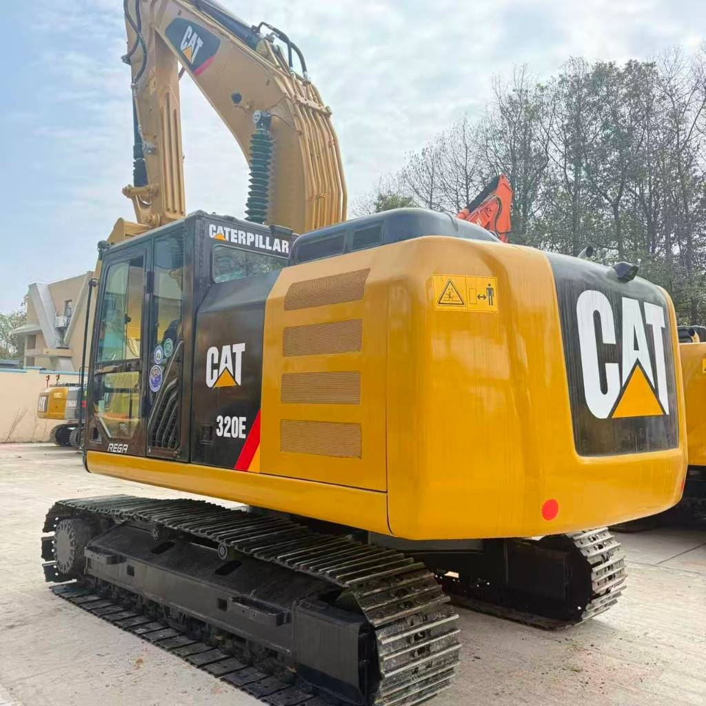 Pelle sur chenilles Caterpillar 320E — occasion 2024, 1 000 h