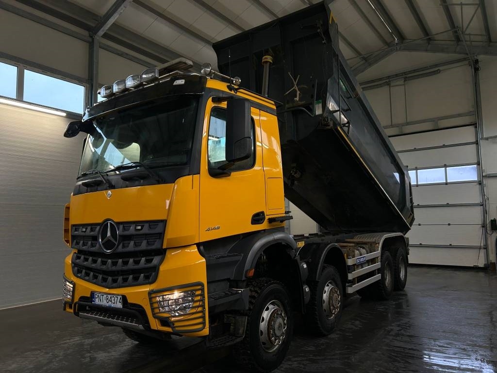 Mercedes-Benz Arocs 8X8